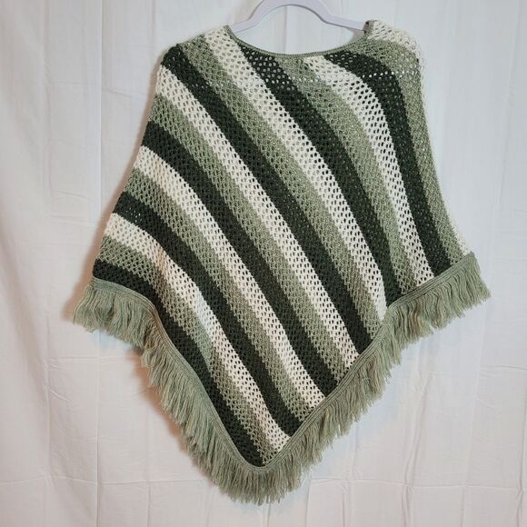 Vintage Boho Crochet Fringe Poncho One Size S-L Green Stripes Western USA Made - Picture 2 of 10